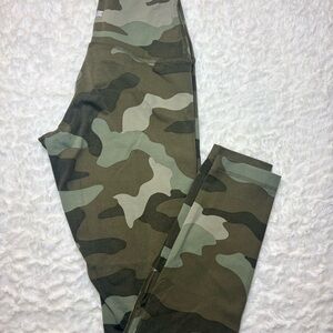 PINK Victoria's Secret Camouflage Leggings